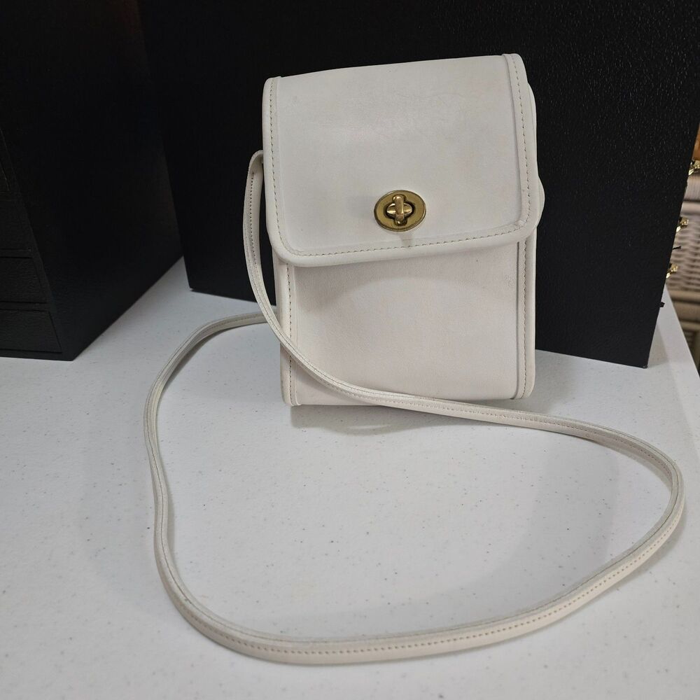 Vintage Coach White Scooter Crossbody Bag 9893
